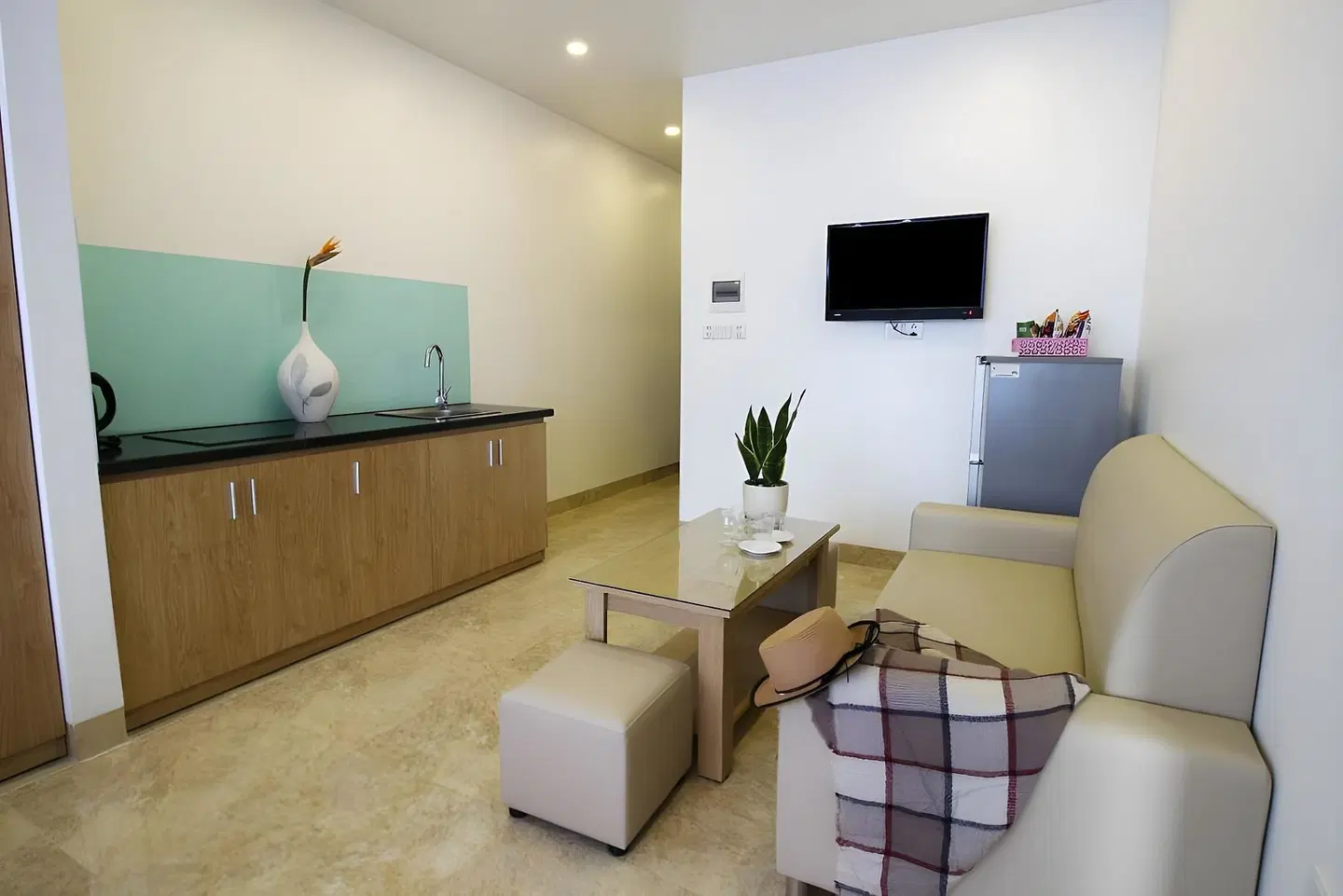 Gold Summer 2 ROOM_EXAMPLE