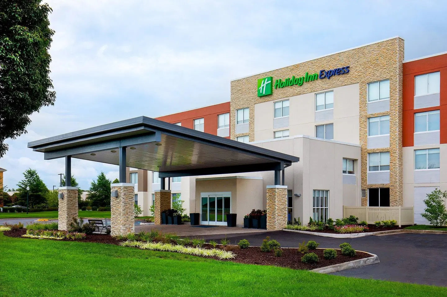 Holiday Inn Express Chesapeake - Norfolk by IHG EXTERIOR