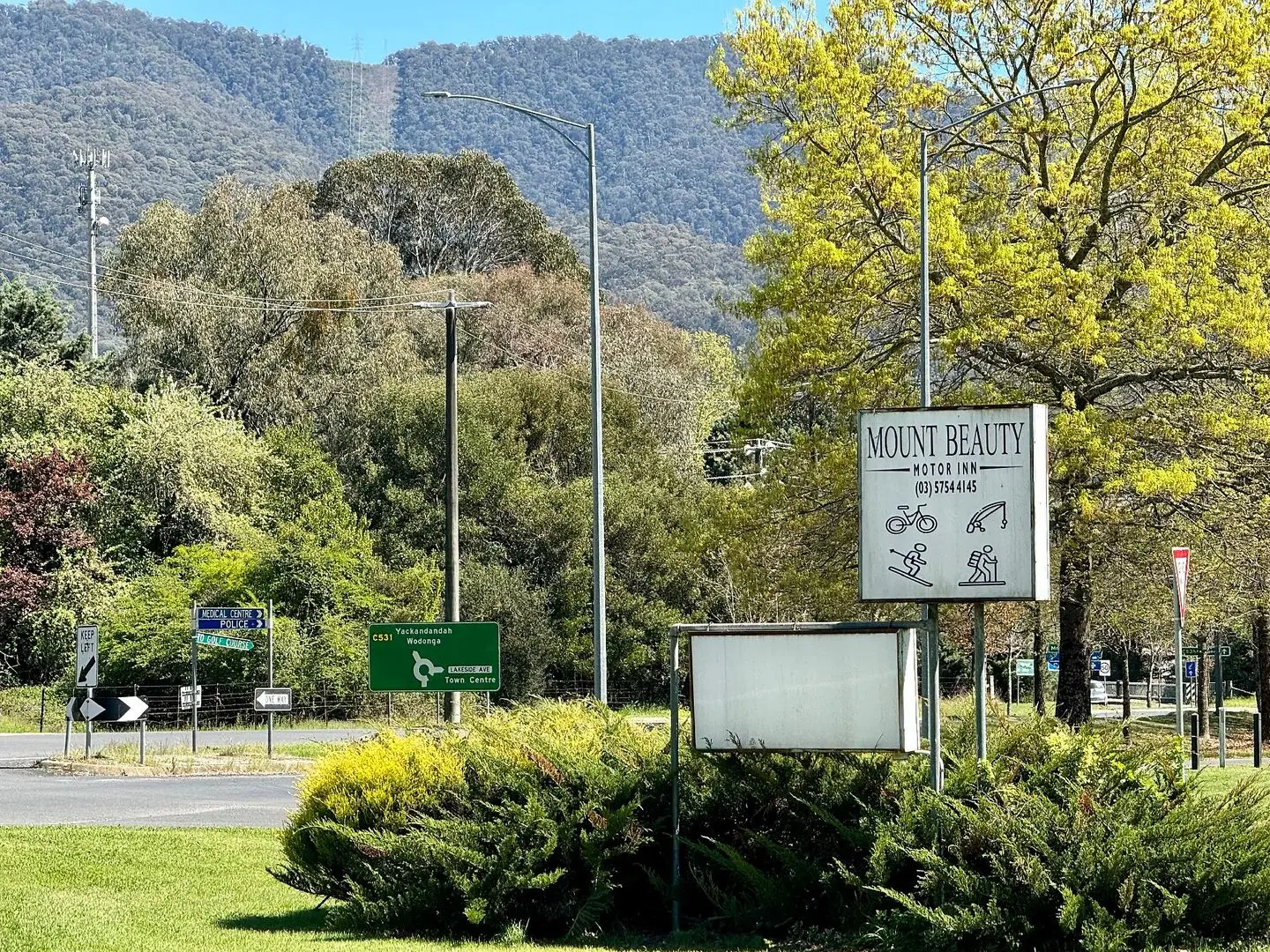 Mt Beauty Motor Inn GARDEN