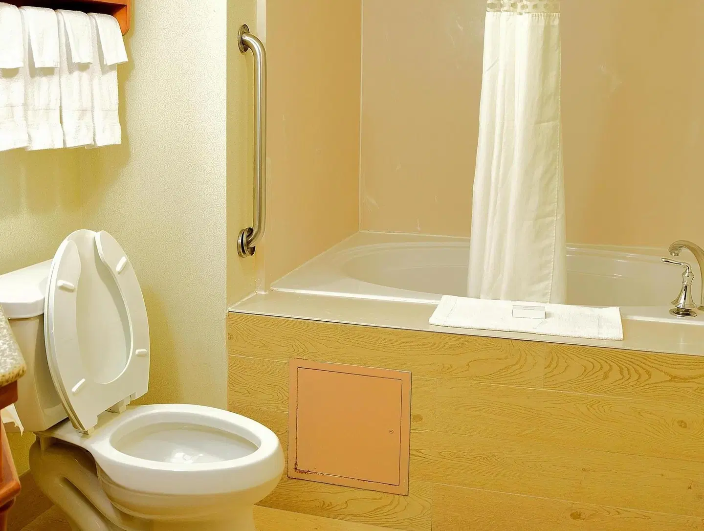Hampton Inn & Suites Williamsburg-Richmond Rd. Badezimmer