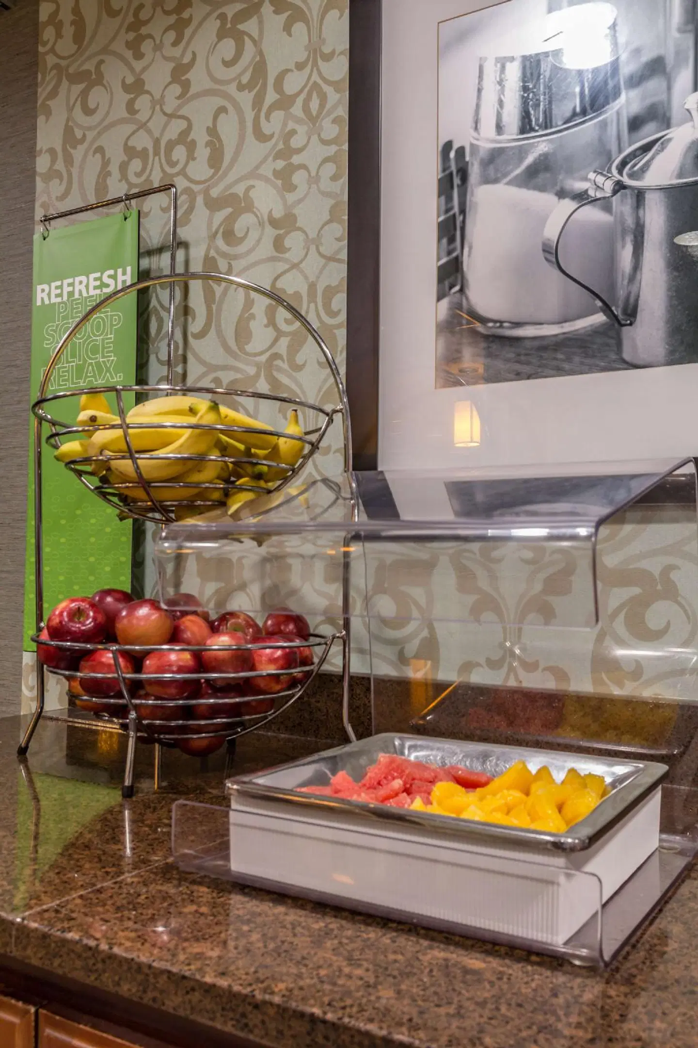 Hampton Inn Winchester-University/ Mall Restaurant