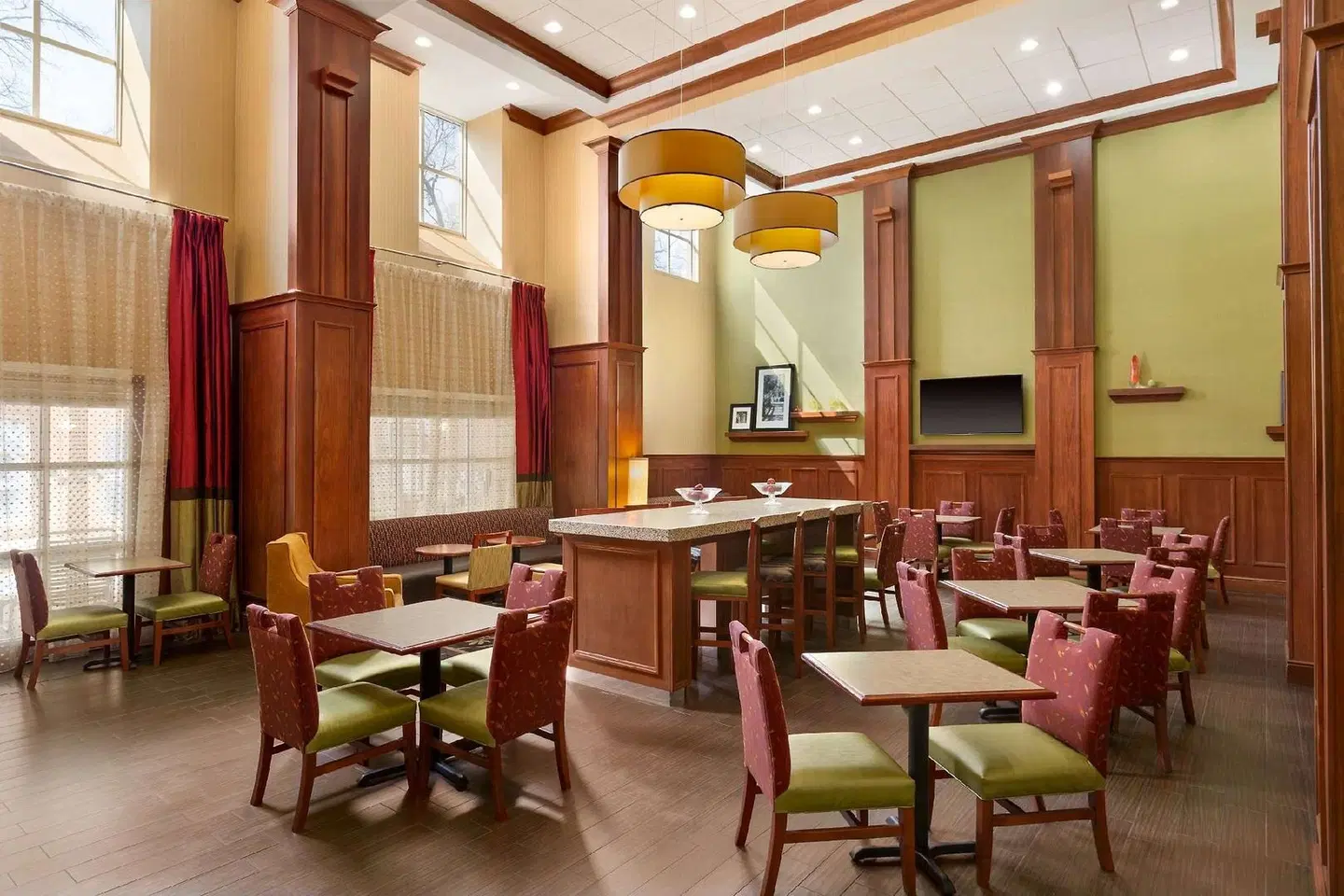 Hampton Inn & Suites Williamsburg Historic District Restaurant