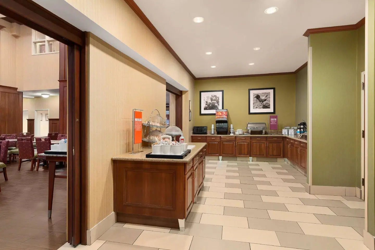 Hampton Inn & Suites Williamsburg Historic District LOUNGE_LOBBY
