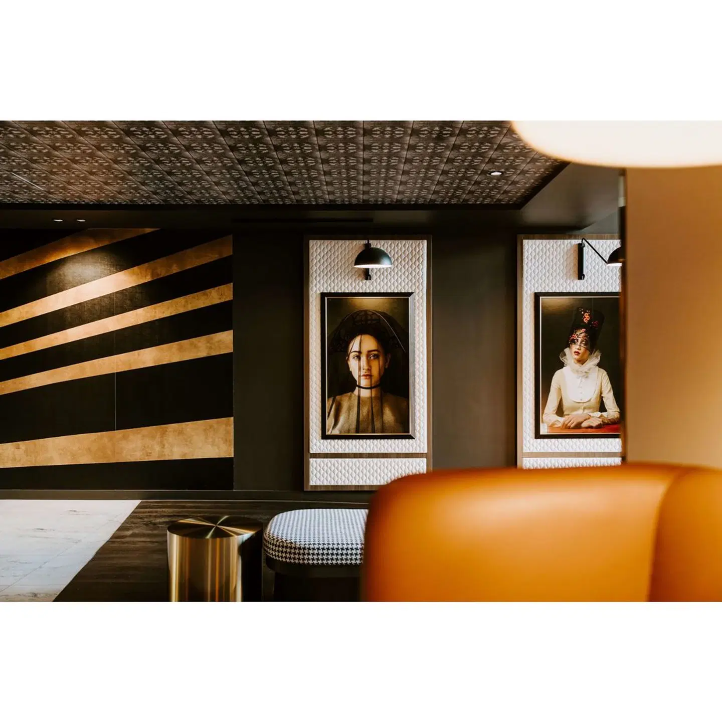 The Motley Hotel MODEL_IMPRESSION