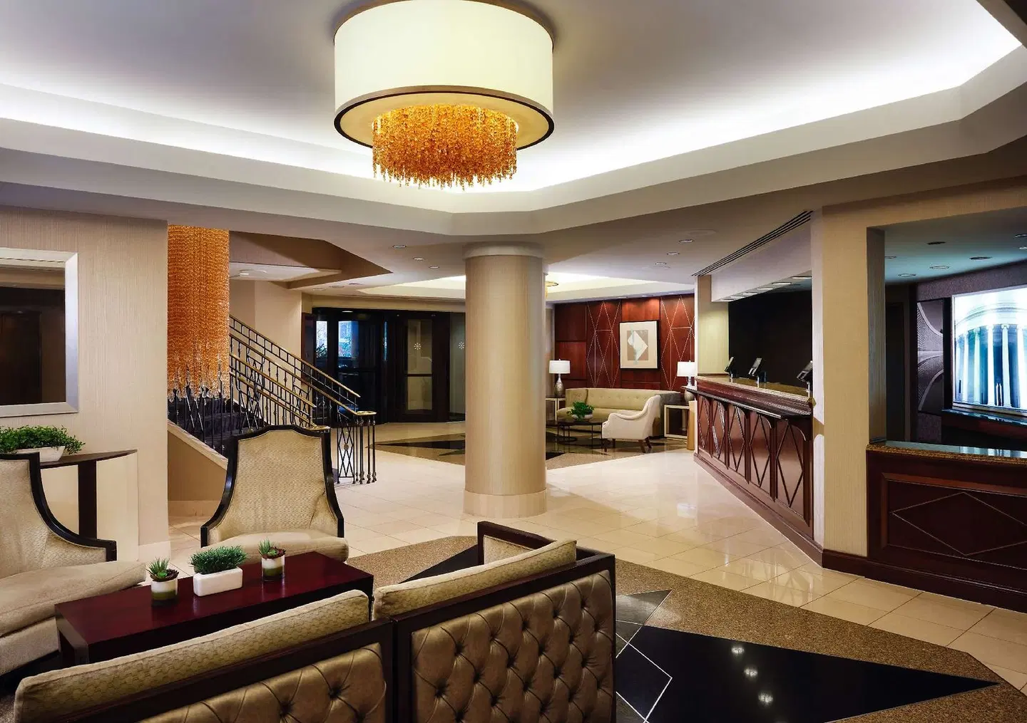 Hilton Arlington LOUNGE_LOBBY