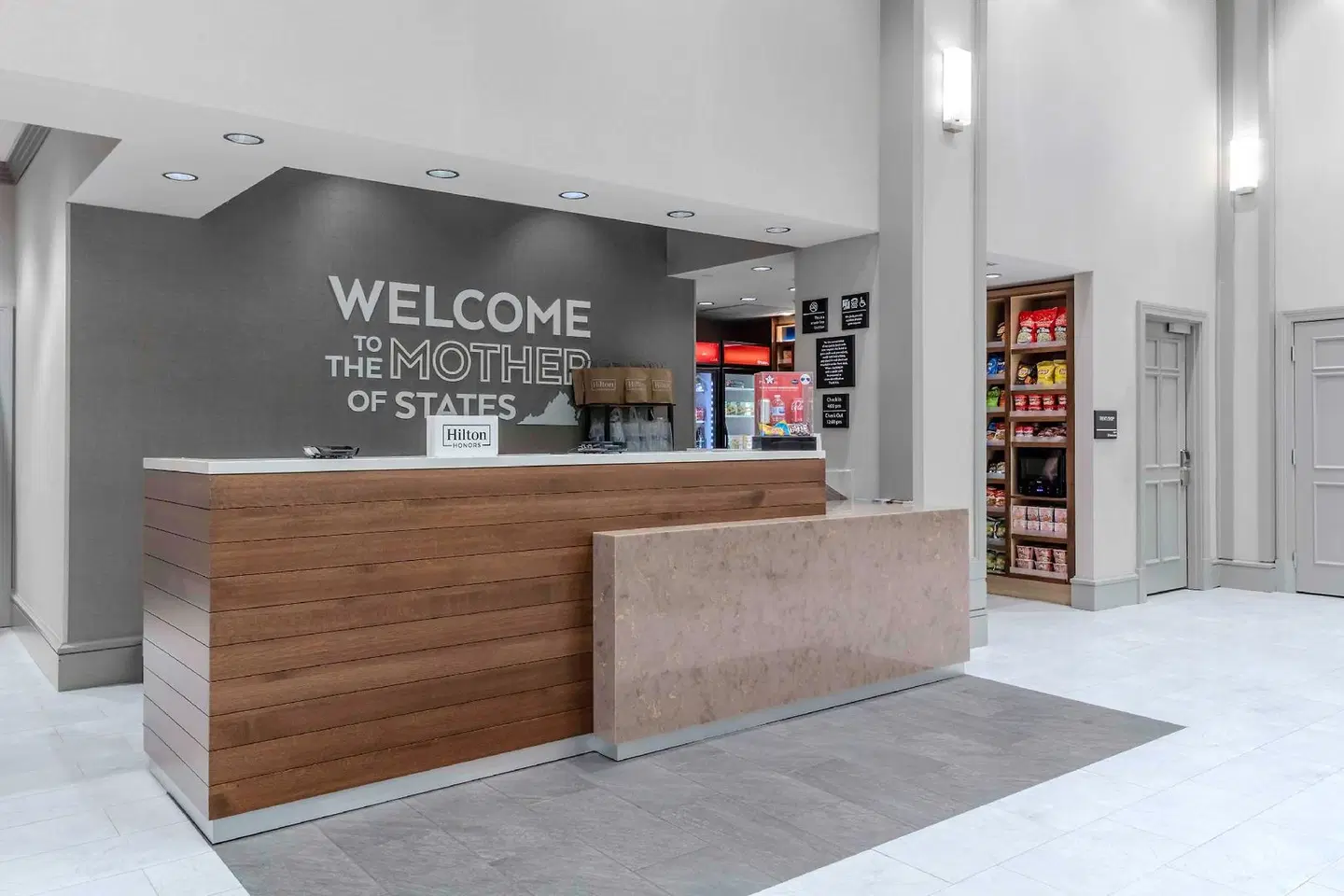 Hampton Inn & Suites Arlington Crystal City DCA LOUNGE_LOBBY