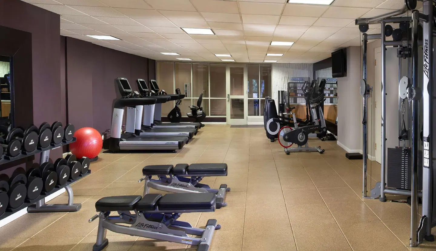 Hilton Alexandria Old Town SPORTS_AND_LEISURE