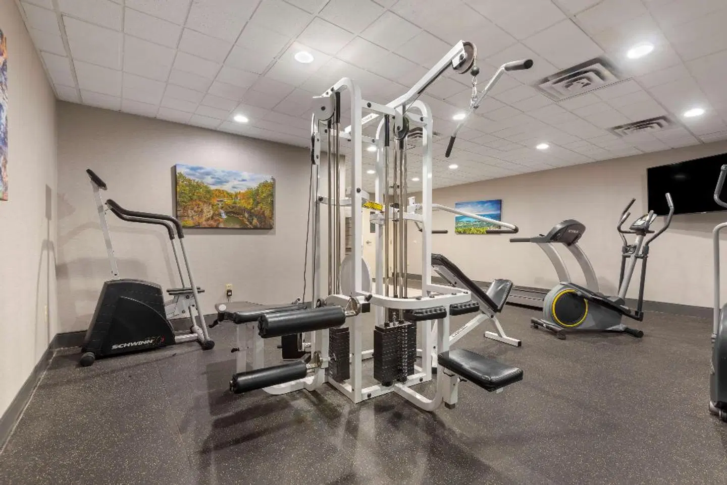 Best Western University Inn SPORTS_AND_LEISURE