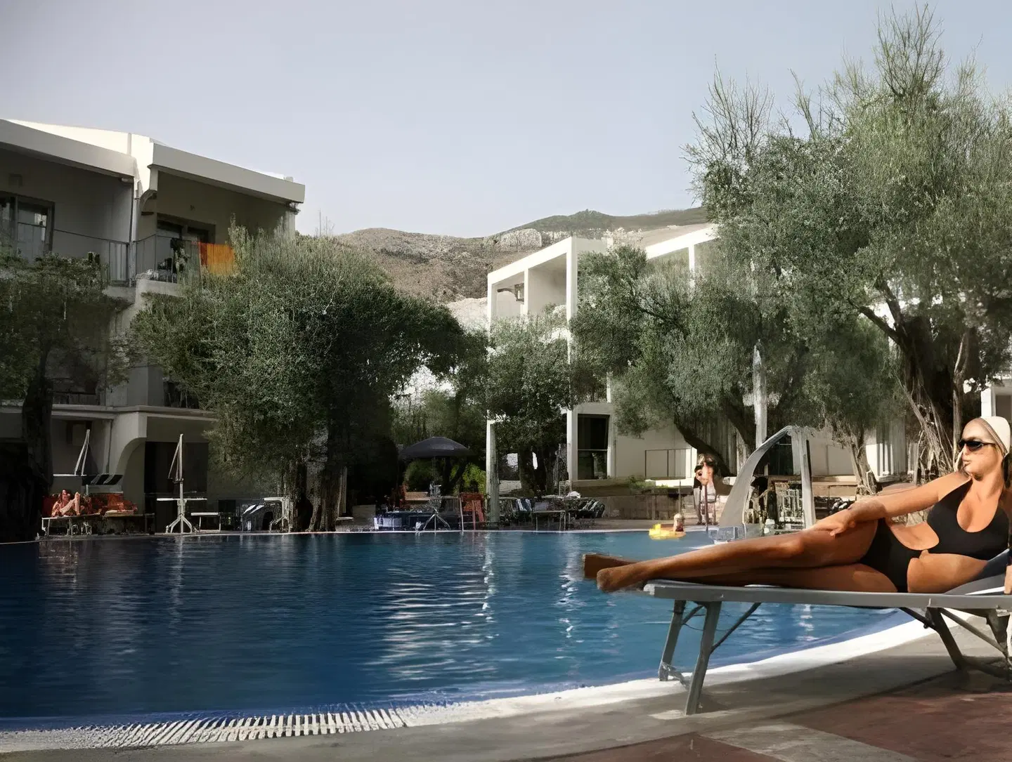Vile Oliva OUTDOOR_POOL