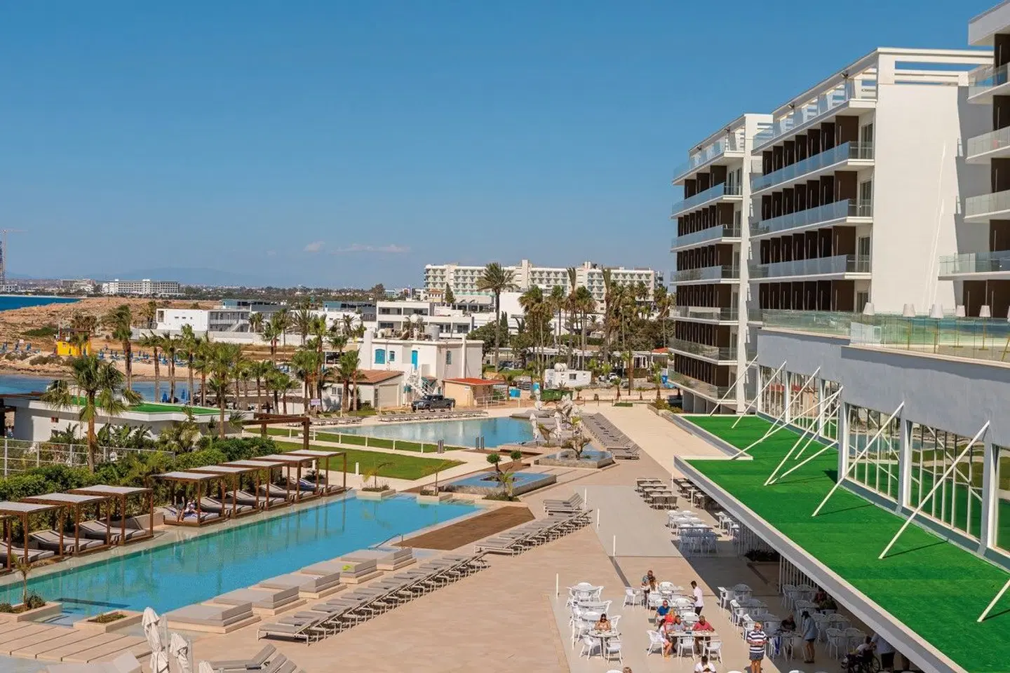 Chrysomare Beach Hotel and Resort OUTDOOR_POOL