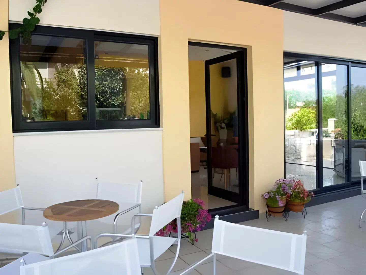 Esperides Apartments Terrasse