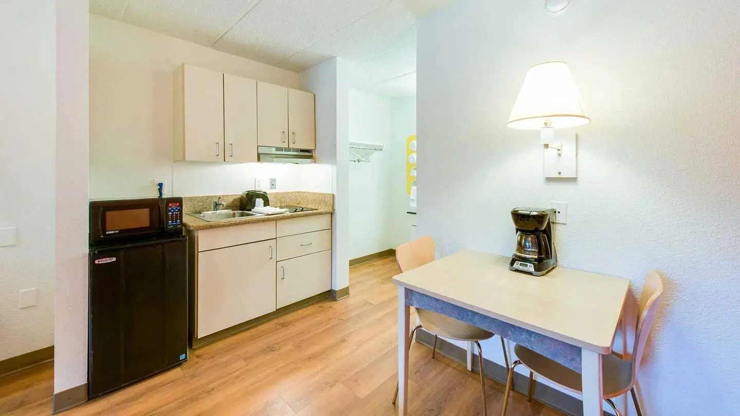 Motel 6 Norfolk, VA ROOM_EXAMPLE