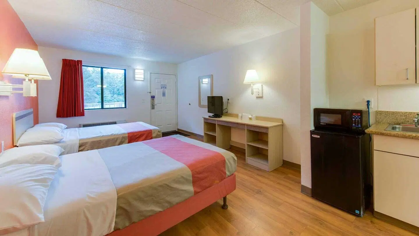 Motel 6 Norfolk, VA ROOM_EXAMPLE