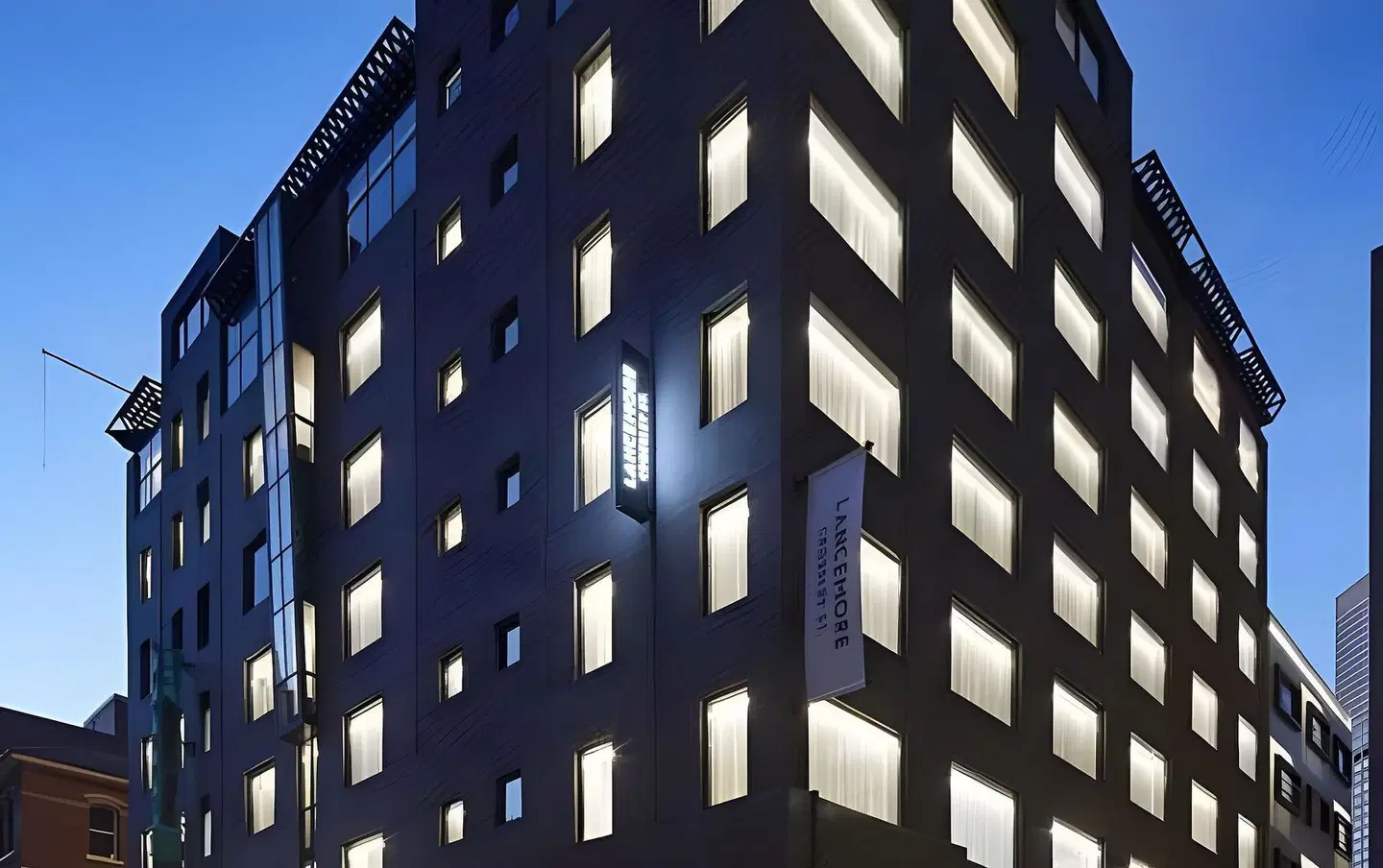 The Crossley Hotel EXTERIOR