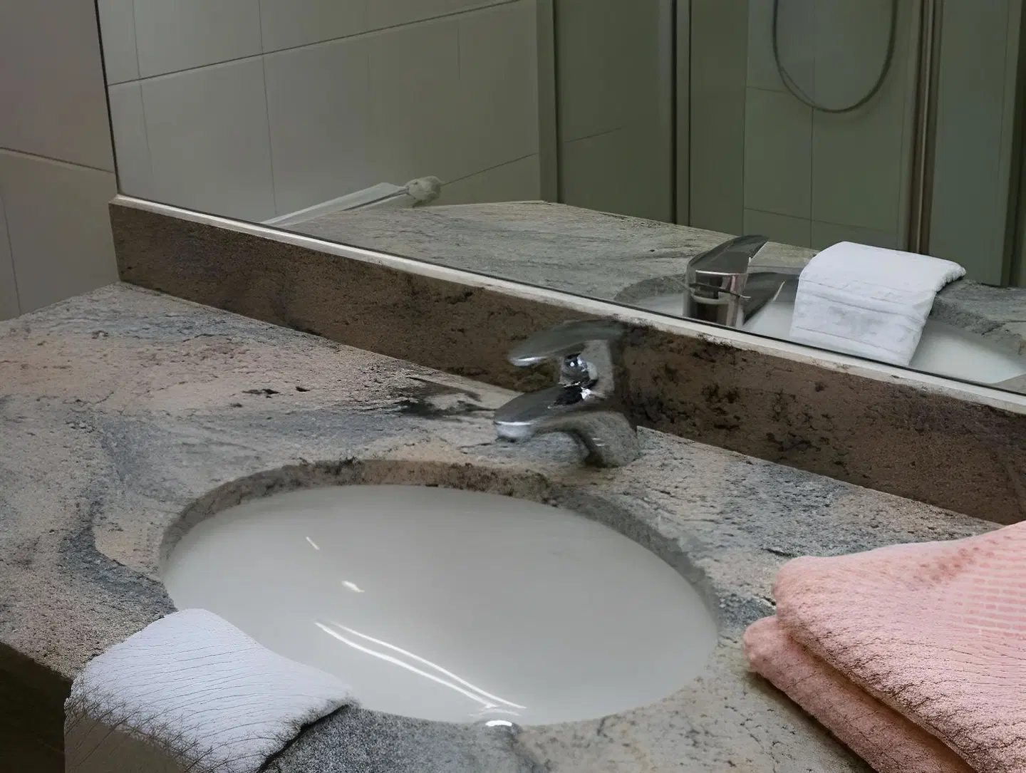 Hotel Wittensee Schützenhof Badezimmer