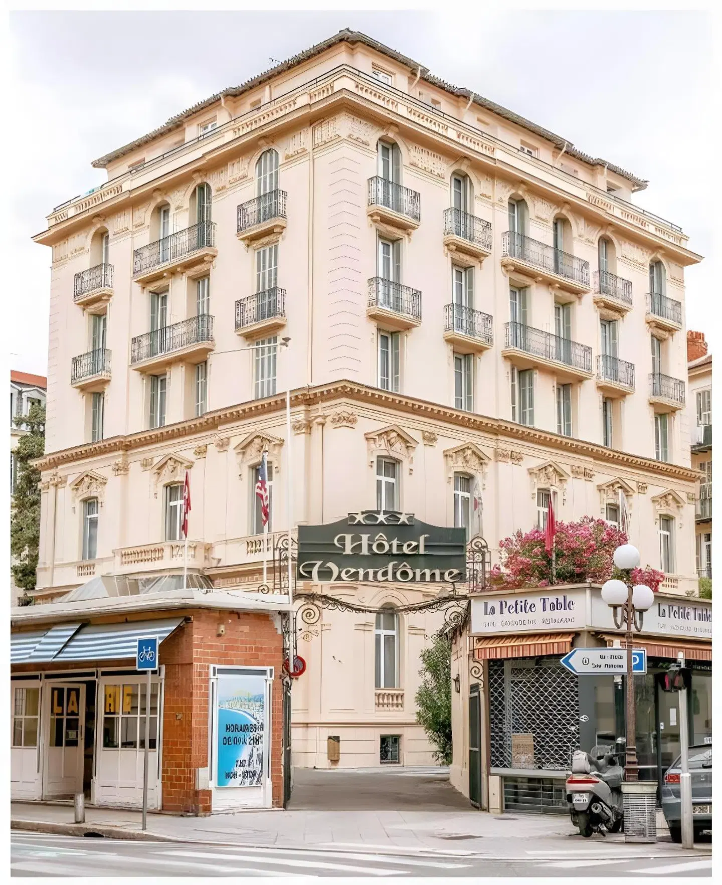 Vendome EXTERIOR