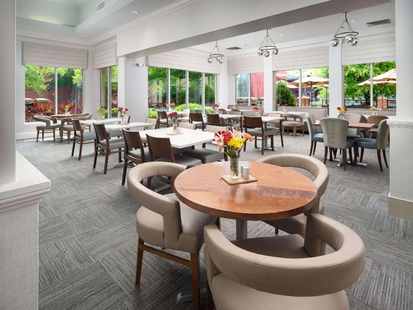 Hilton Garden Inn Chattanooga Downtown Bar