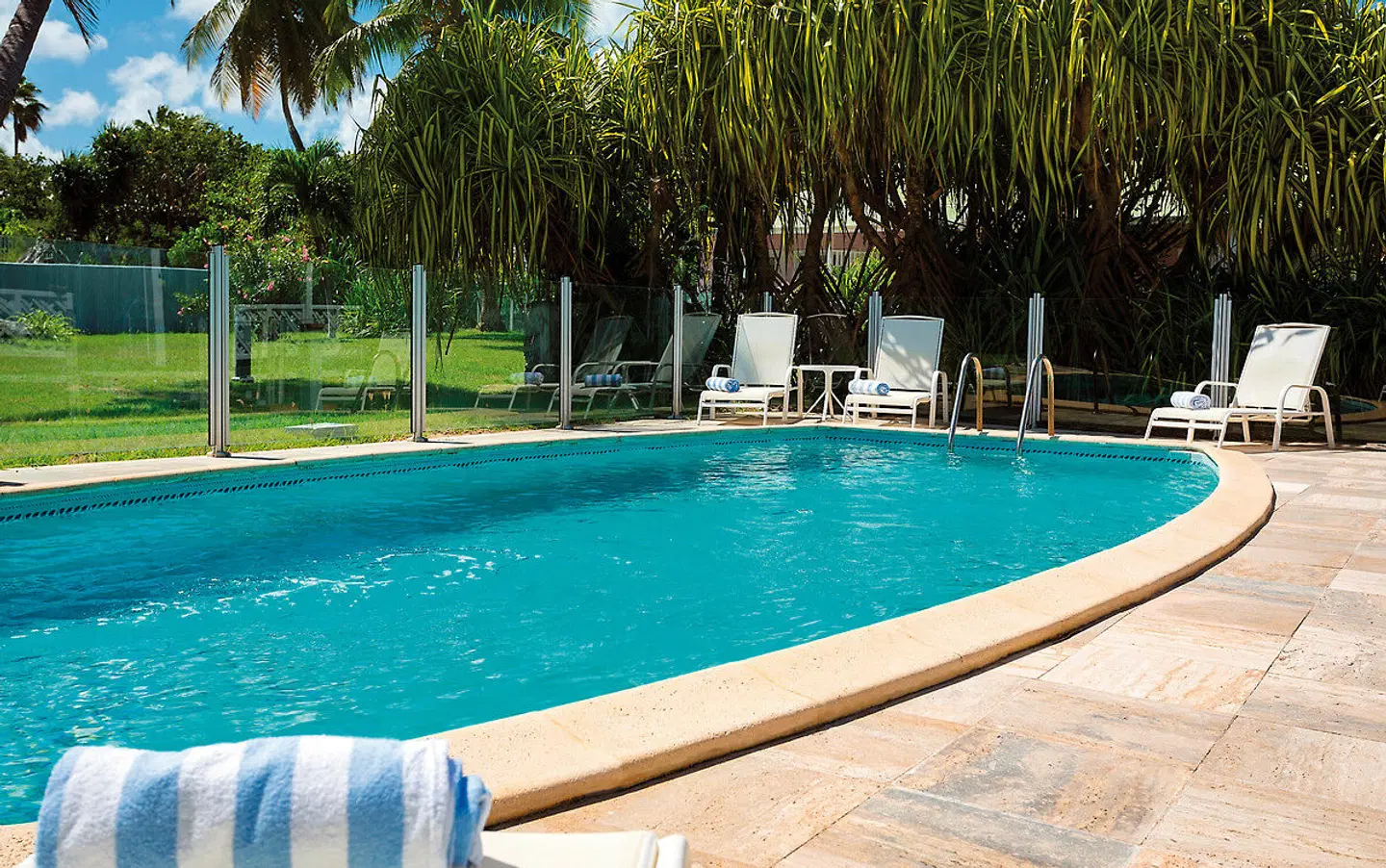 Esmeralda Resort OUTDOOR_POOL