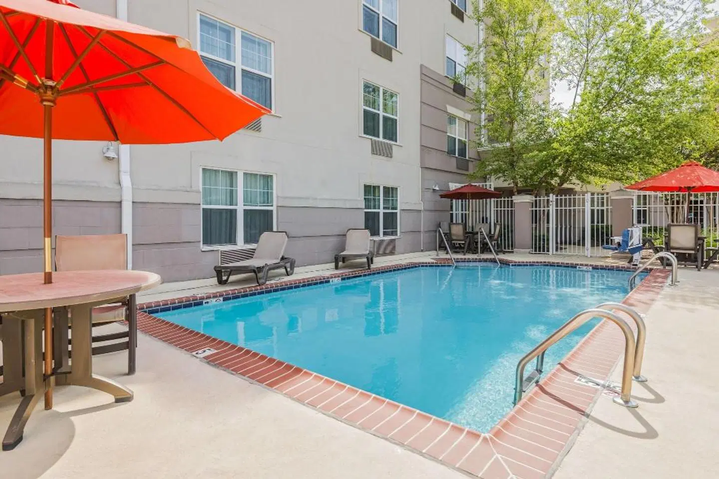 TownePlace Suites by Marriott Springfield OUTDOOR_POOL