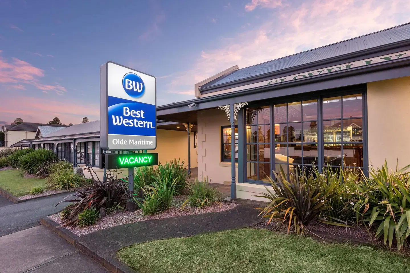 Best Western Olde Maritime Motor Inn EXTERIOR