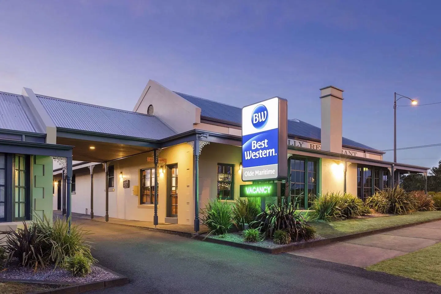 Best Western Olde Maritime Motor Inn EXTERIOR