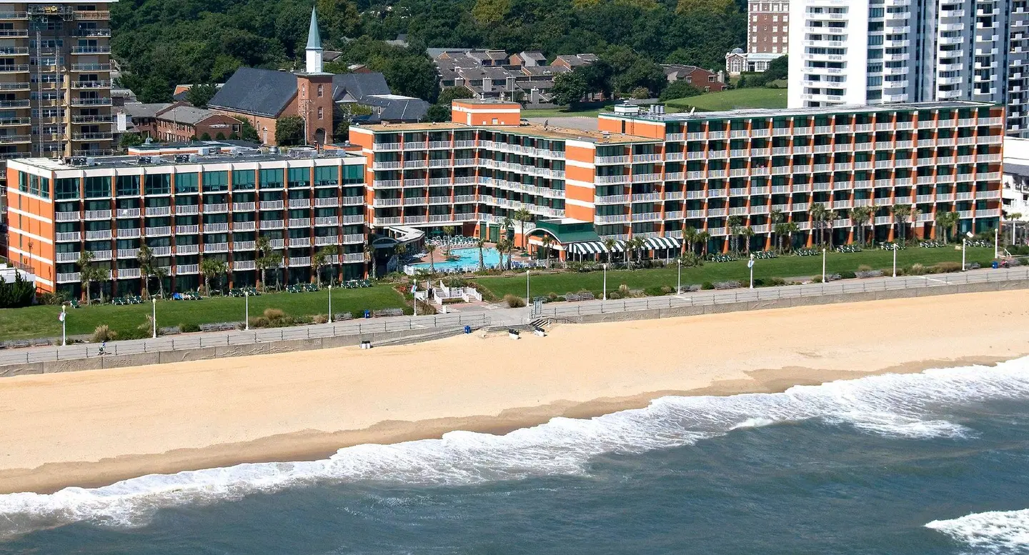 Holiday Inn & Suites Virginia Beach - North Beach by IHG Strand