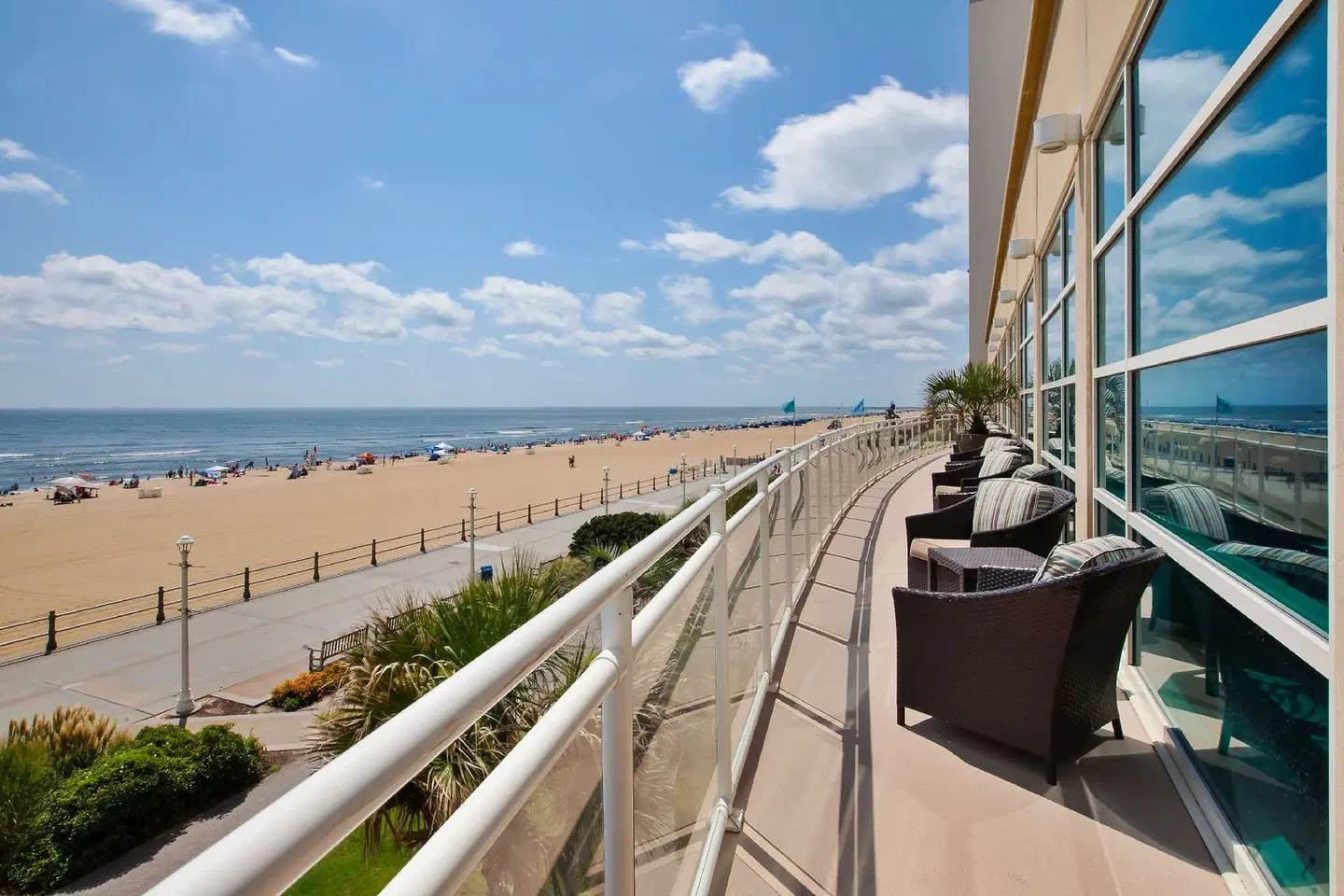 Hilton Garden Inn Virginia Beach Oceanfront Terrasse