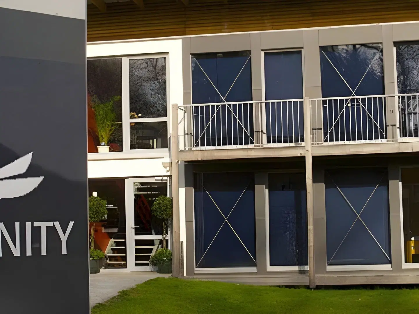 Vicinity EXTERIOR