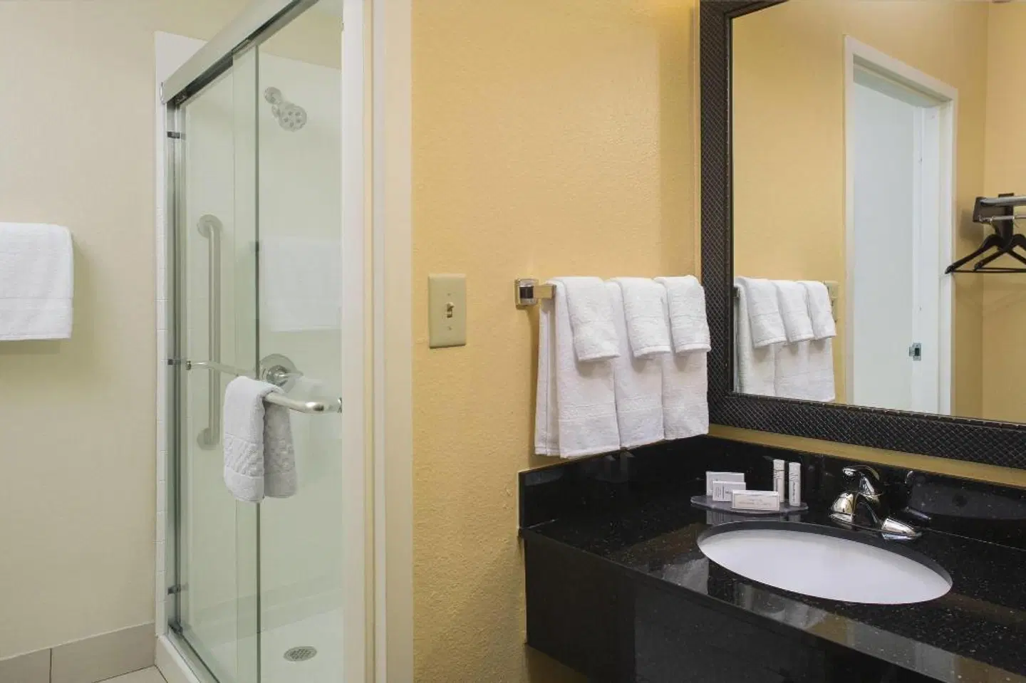 Fairfield Inn & Suites by Marriott Lafayette I-10 Badezimmer