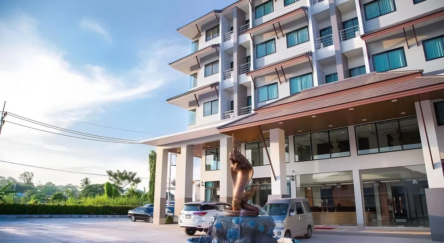 Pura Nakhon Hotel EXTERIOR