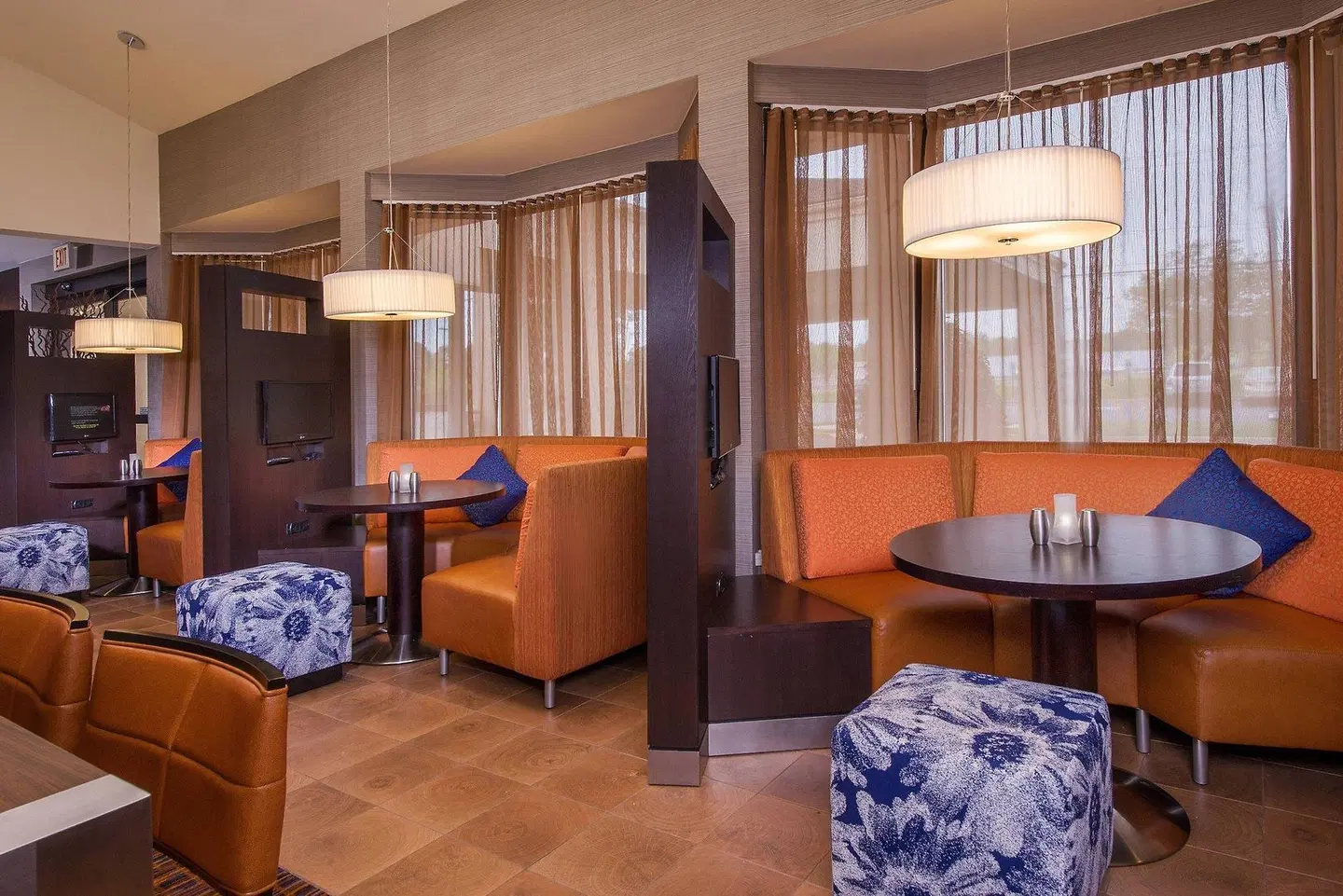 Courtyard by Marriott Richmond West ROOM_EXAMPLE