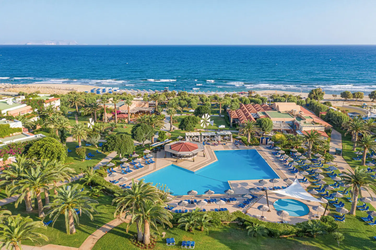 Anissa Beach OUTDOOR_POOL
