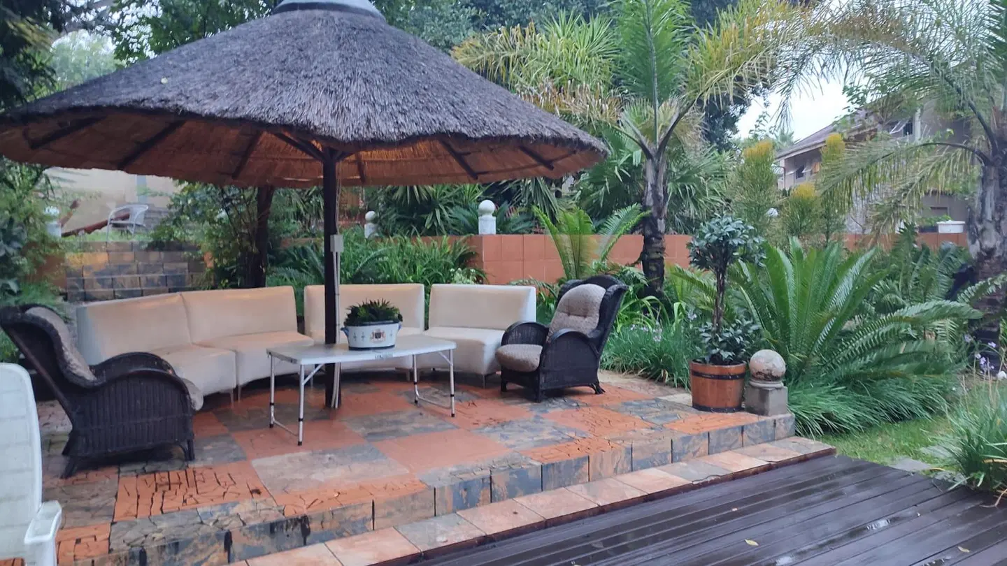 The Afropolitan Terrasse