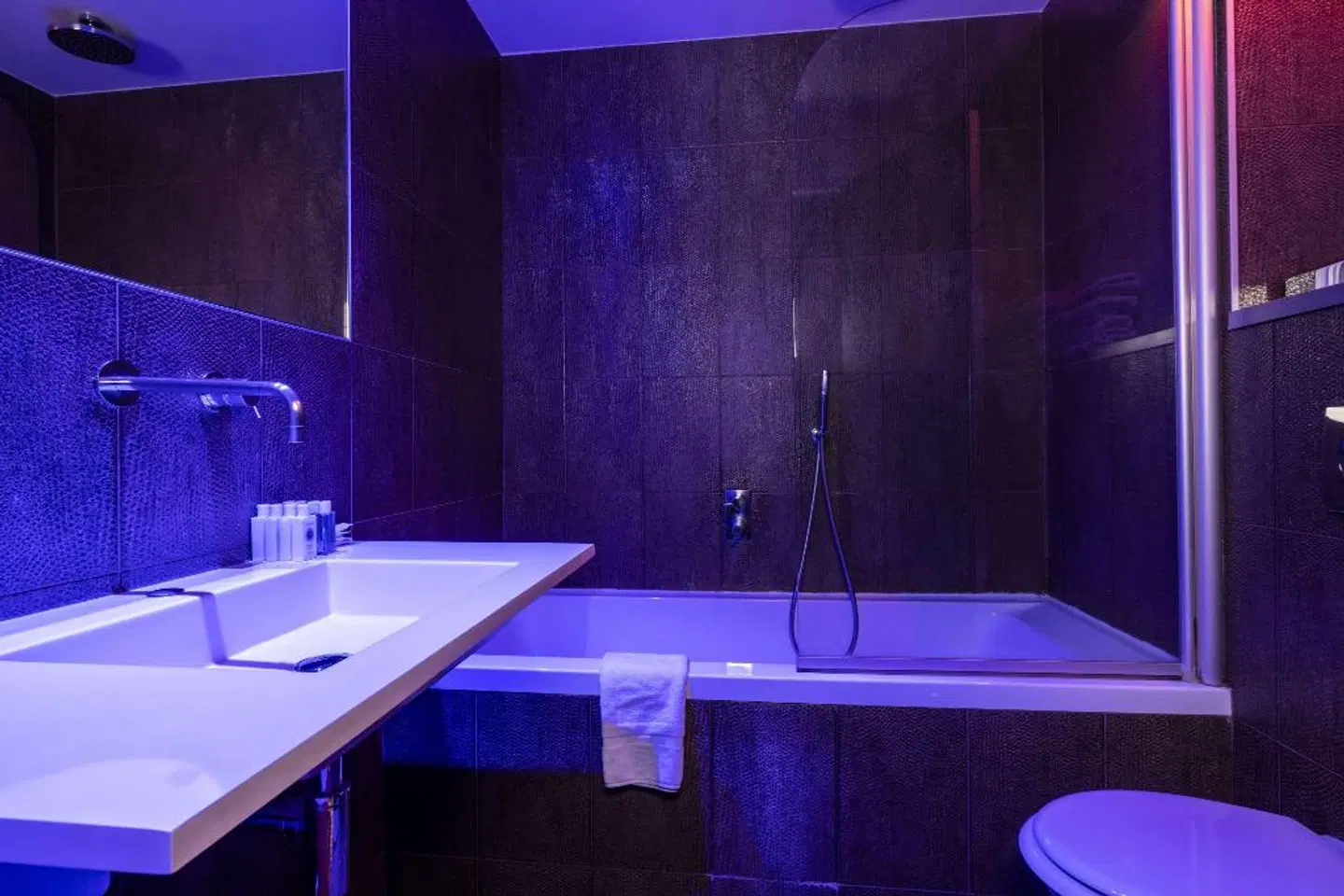 ATN Hôtel Badezimmer