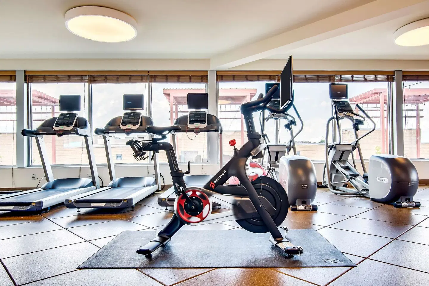 Hilton Garden Inn Alexandria Old Town National Harbor SPORTS_AND_LEISURE