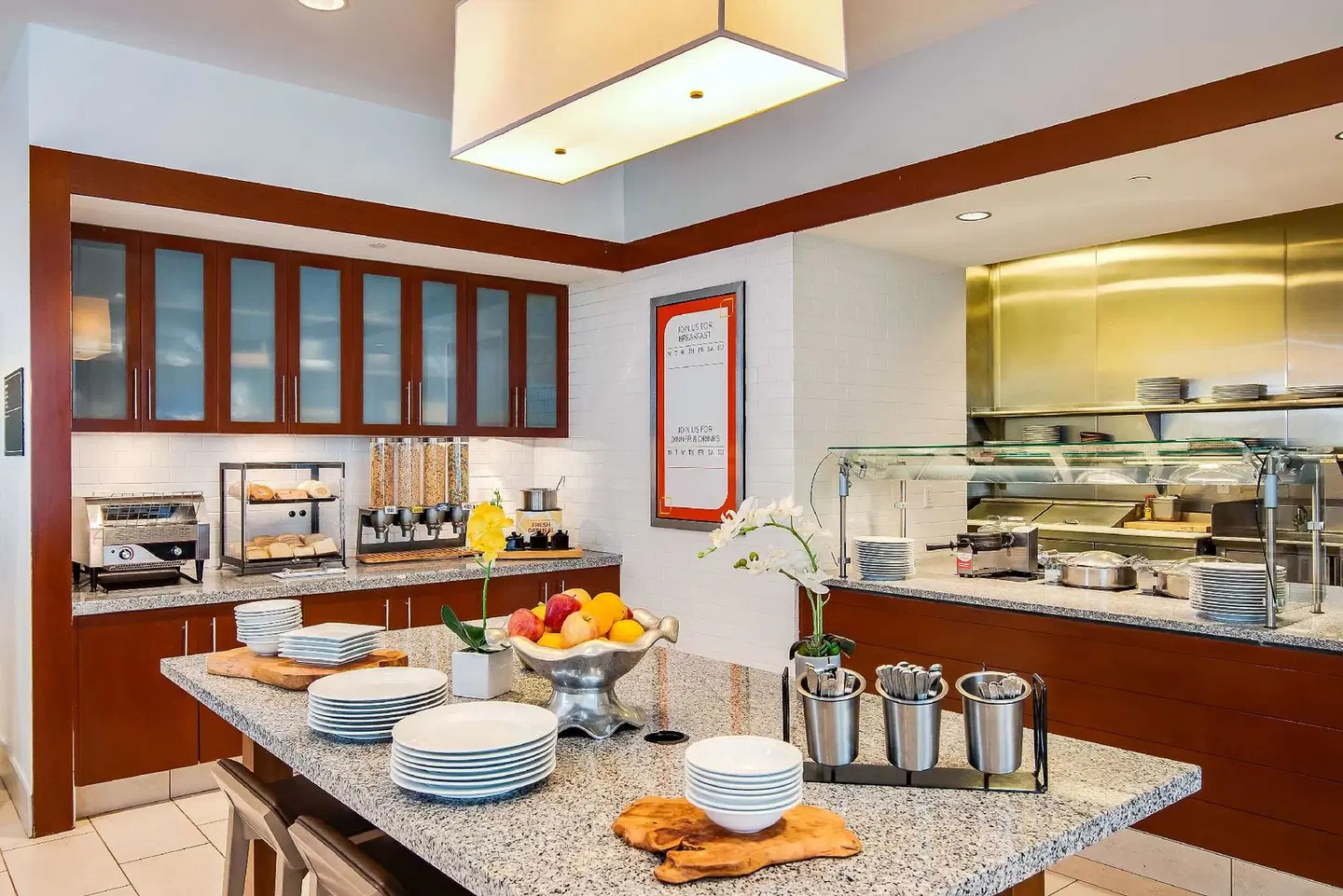 Hilton Garden Inn Alexandria Old Town National Harbor Restaurant