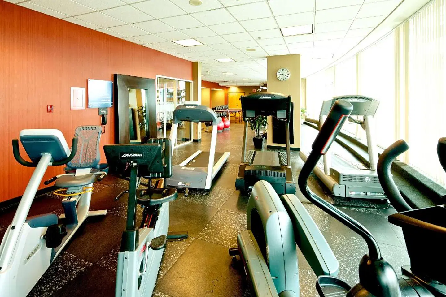 Hampton Inn & Suites by Hilton Vancouver-Downtown SPORTS_AND_LEISURE
