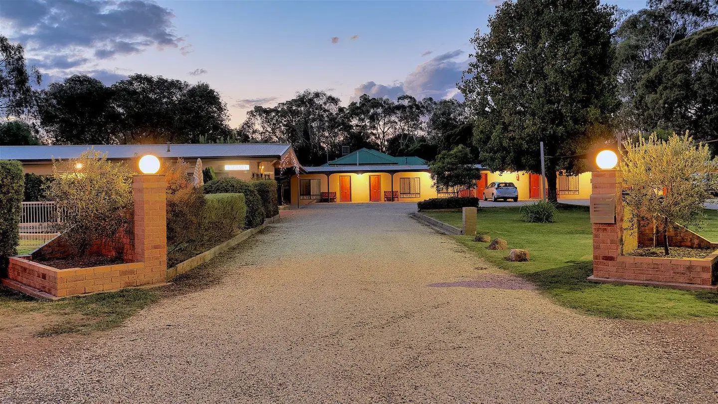 Euroa Motor Inn GARDEN