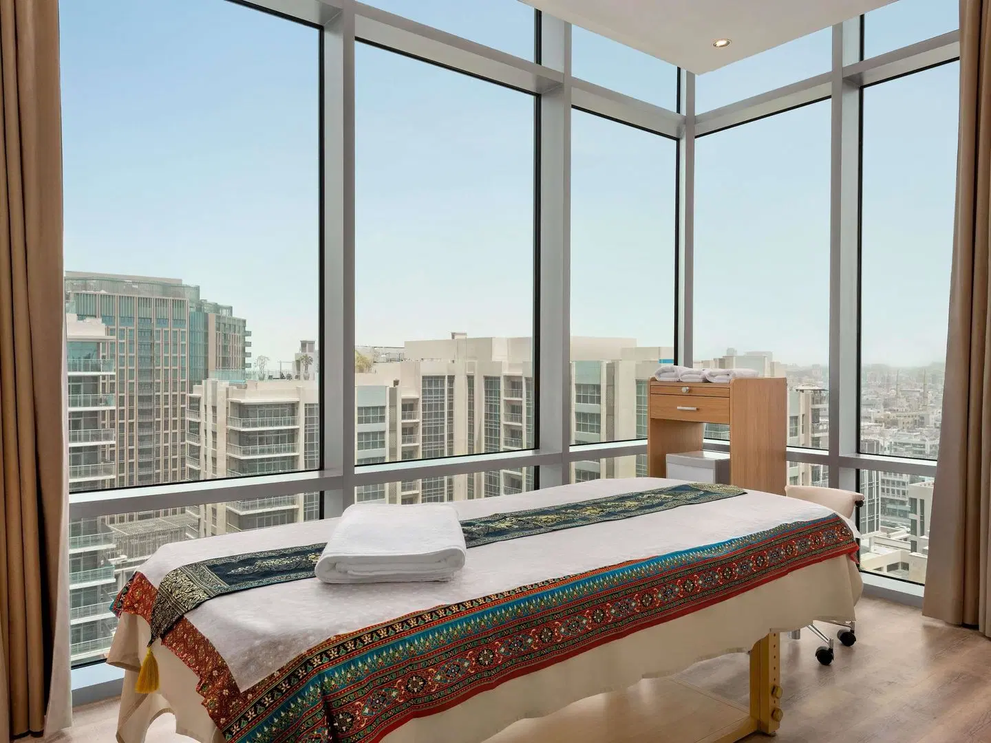 Novotel Dubai Gold District Badezimmer