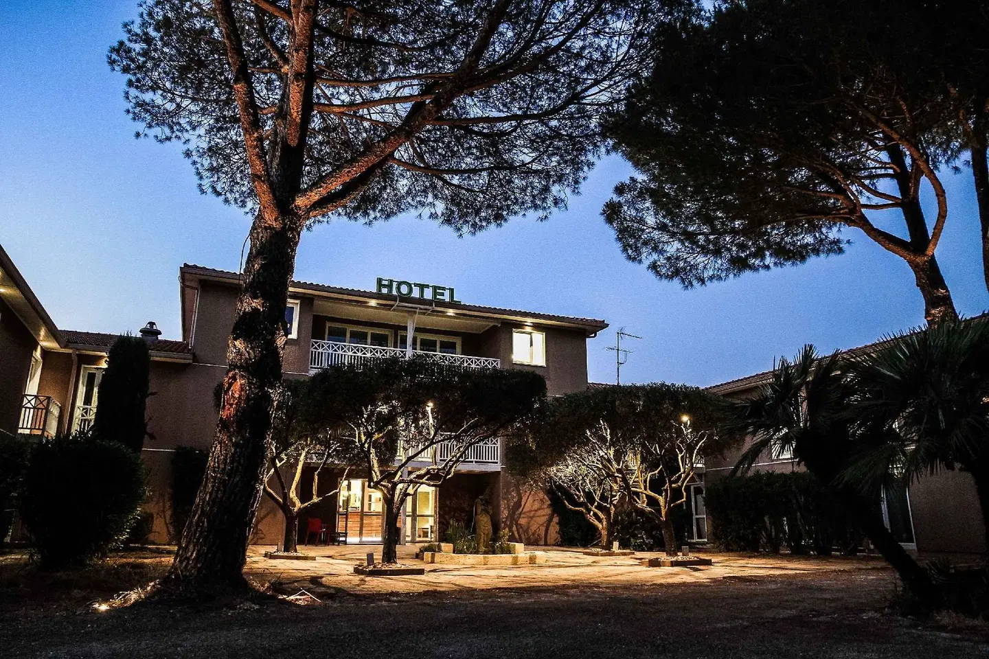 Best Western Plus Hotel Hyeres Cote D'azur EXTERIOR