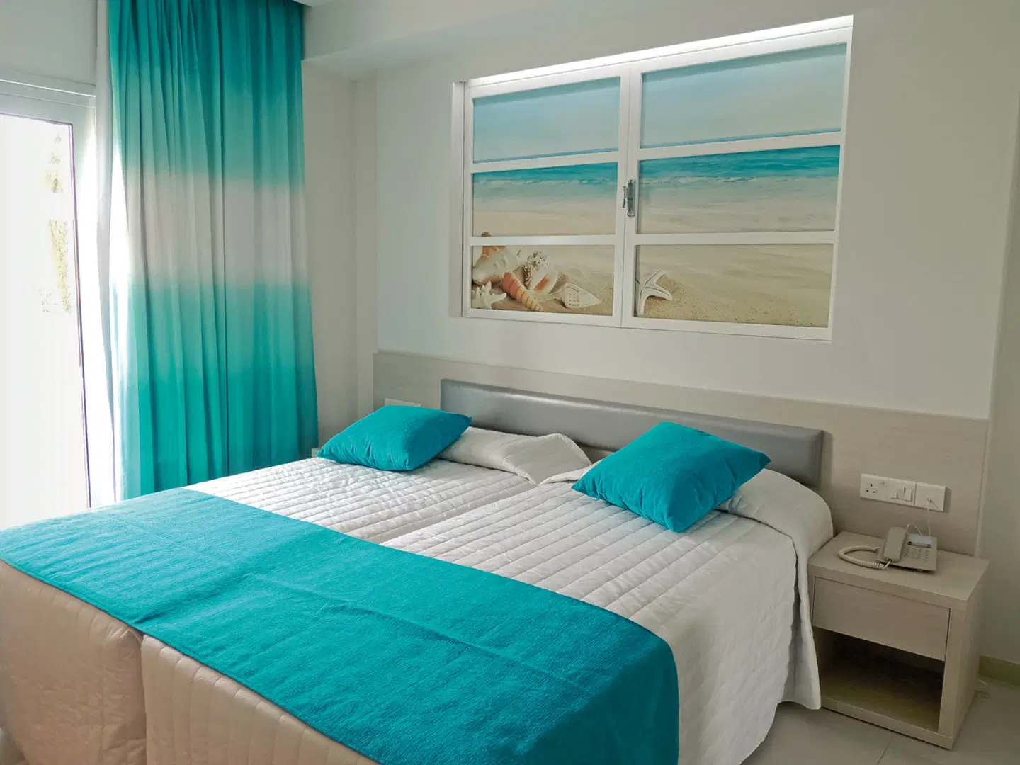 Anesis ROOM_EXAMPLE