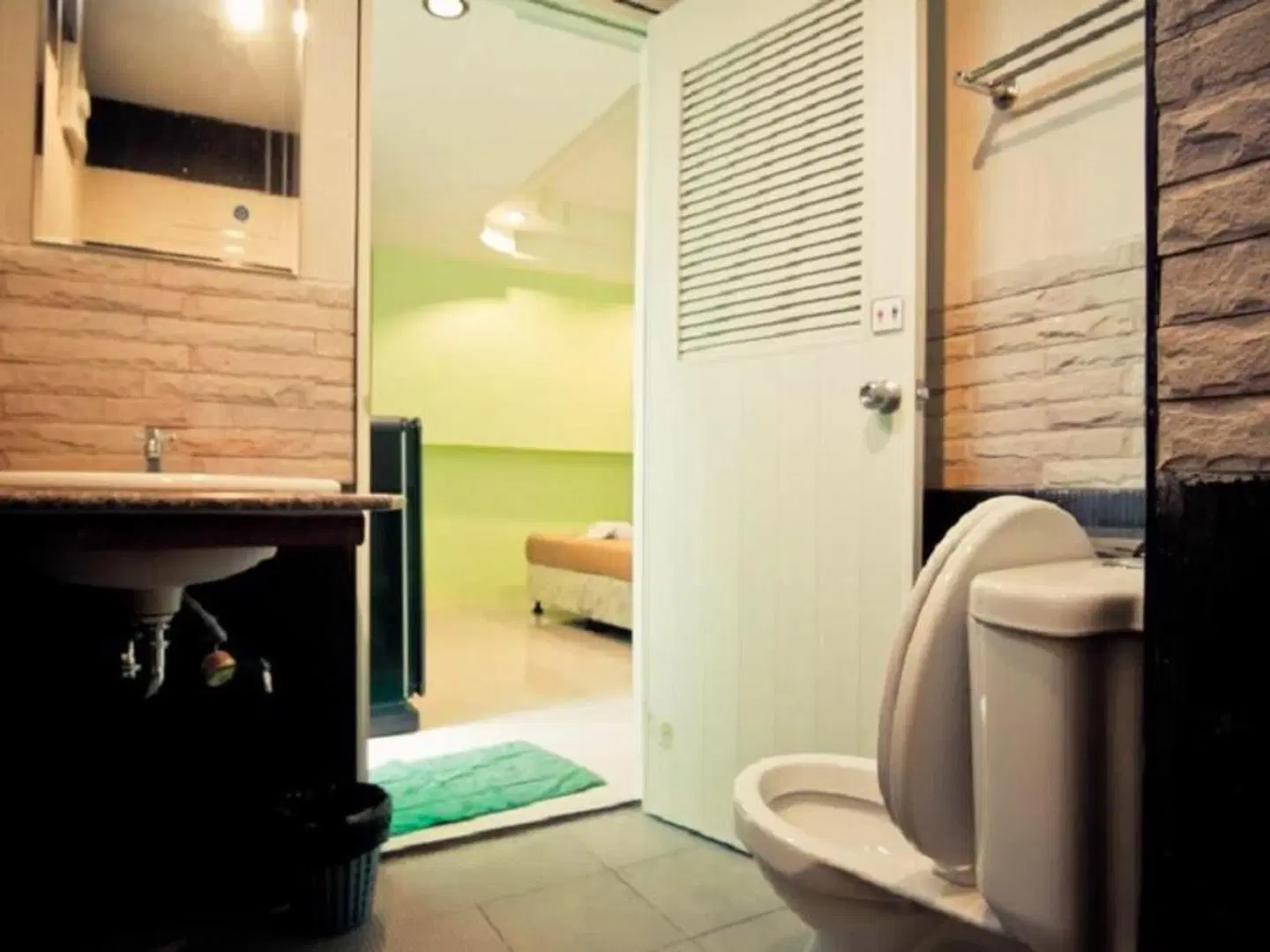Better Place Hotel BATHROOM