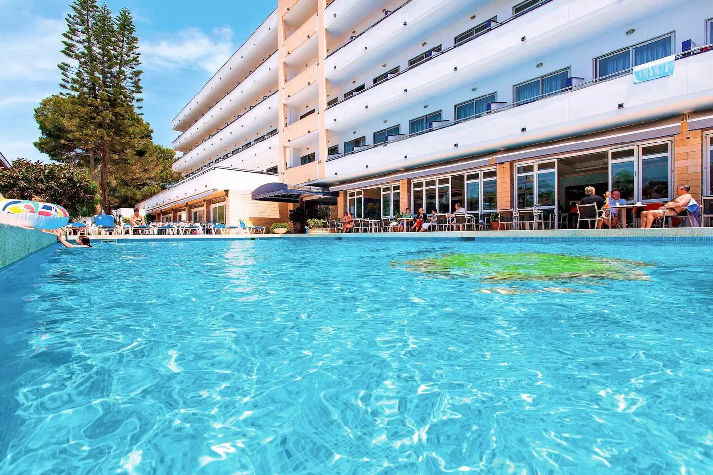 Mariant OUTDOOR_POOL
