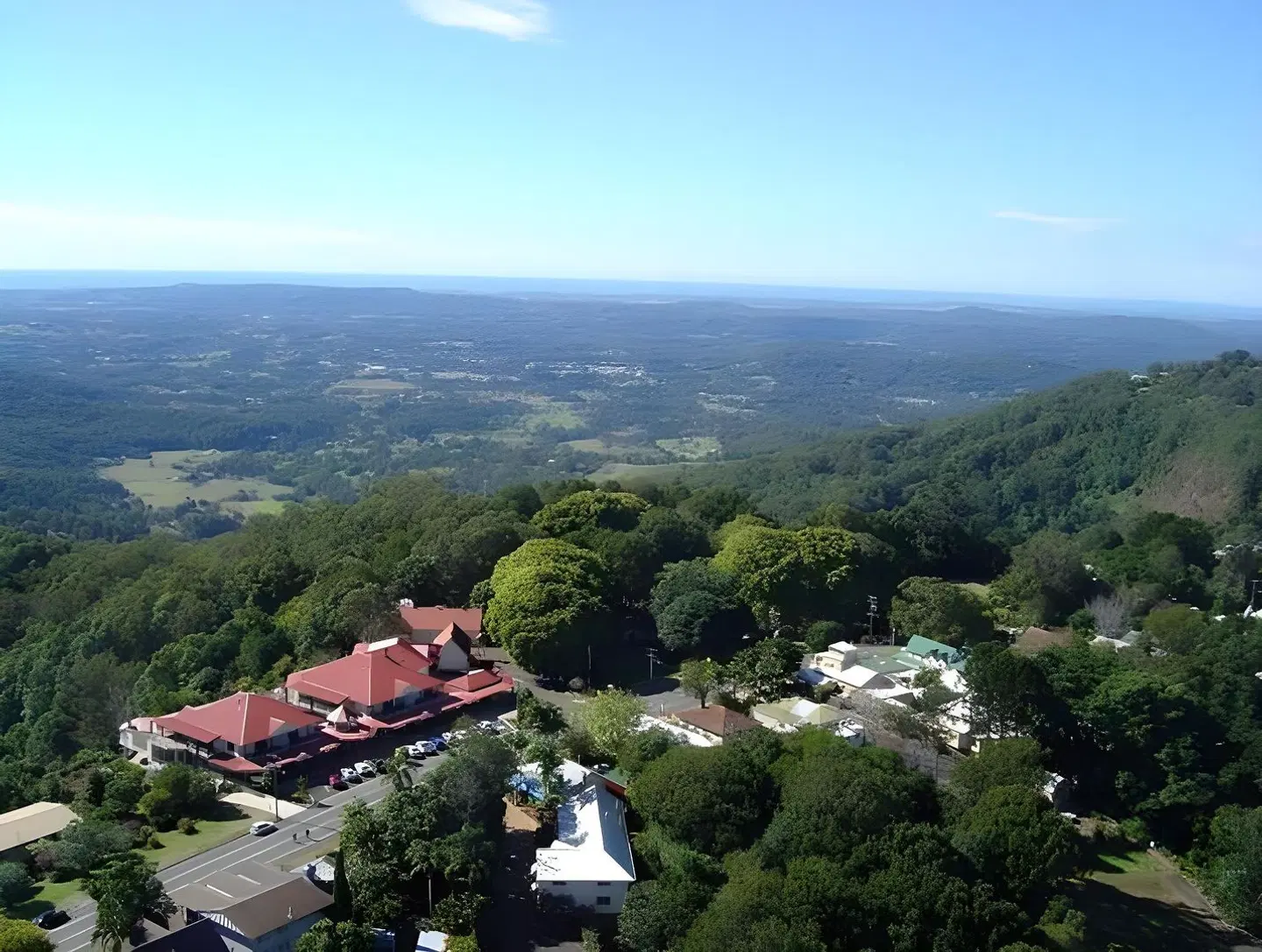 Montville Mountain Inn Resort LANDSCAPE