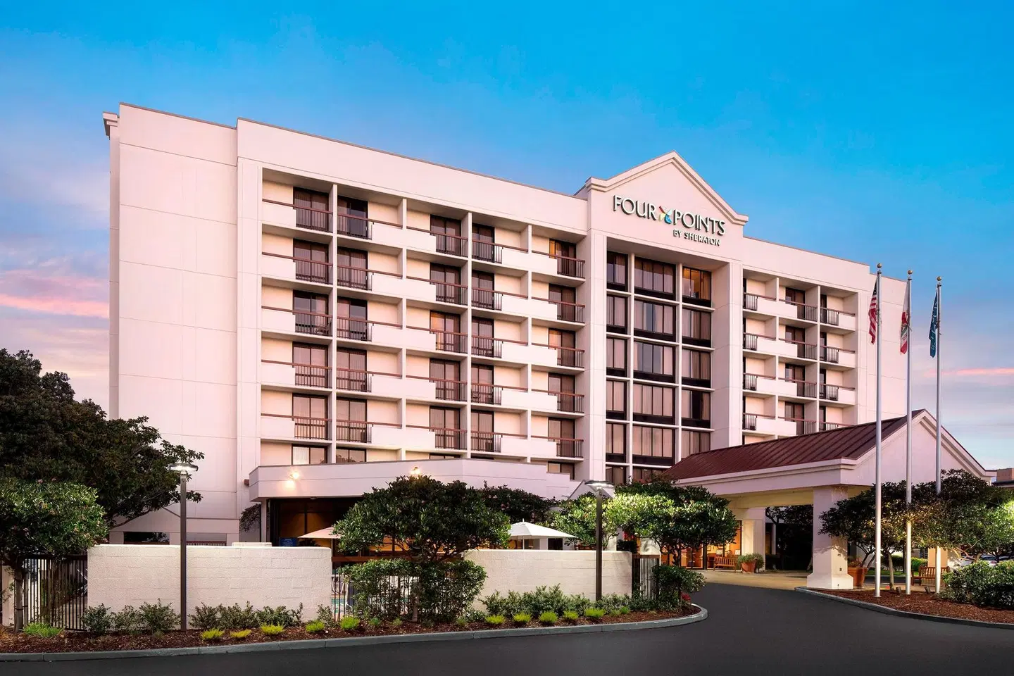 Four Points by Sheraton San Francisco Bay Bridge EXTERIOR
