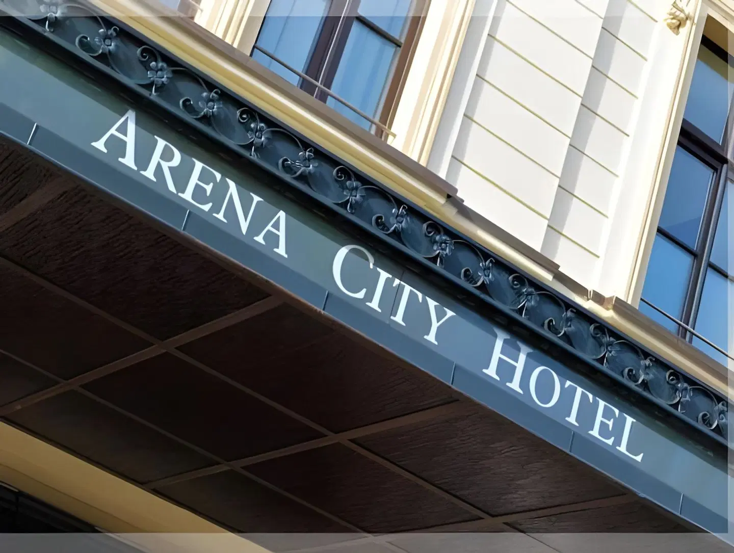 Arena City Hotel EXTERIOR