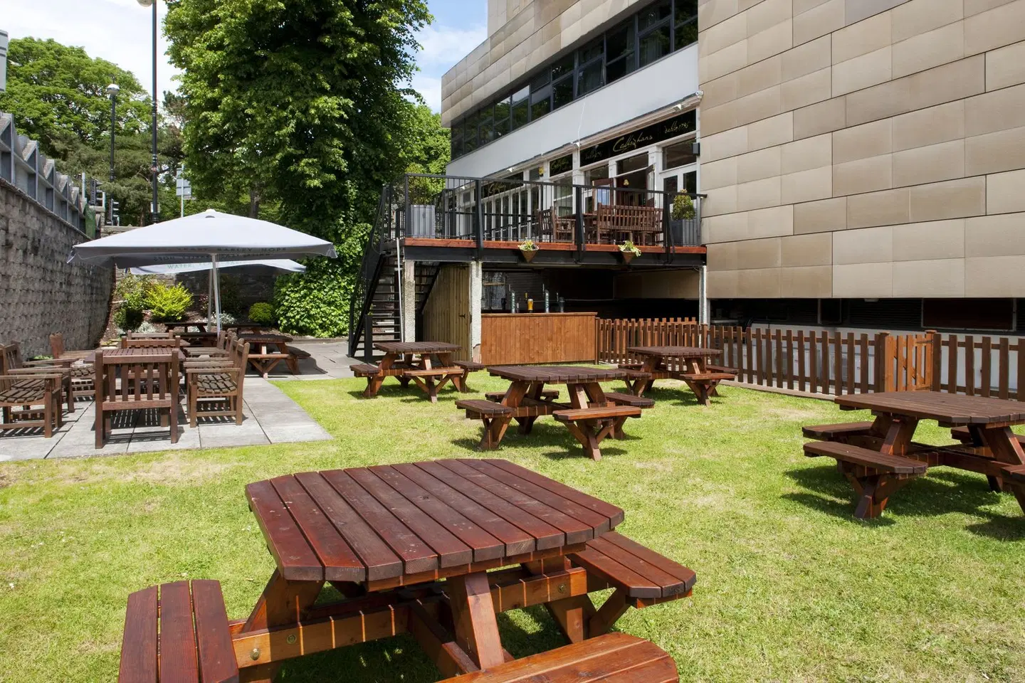 Holiday Inn Cardiff City Centre by IHG Garten