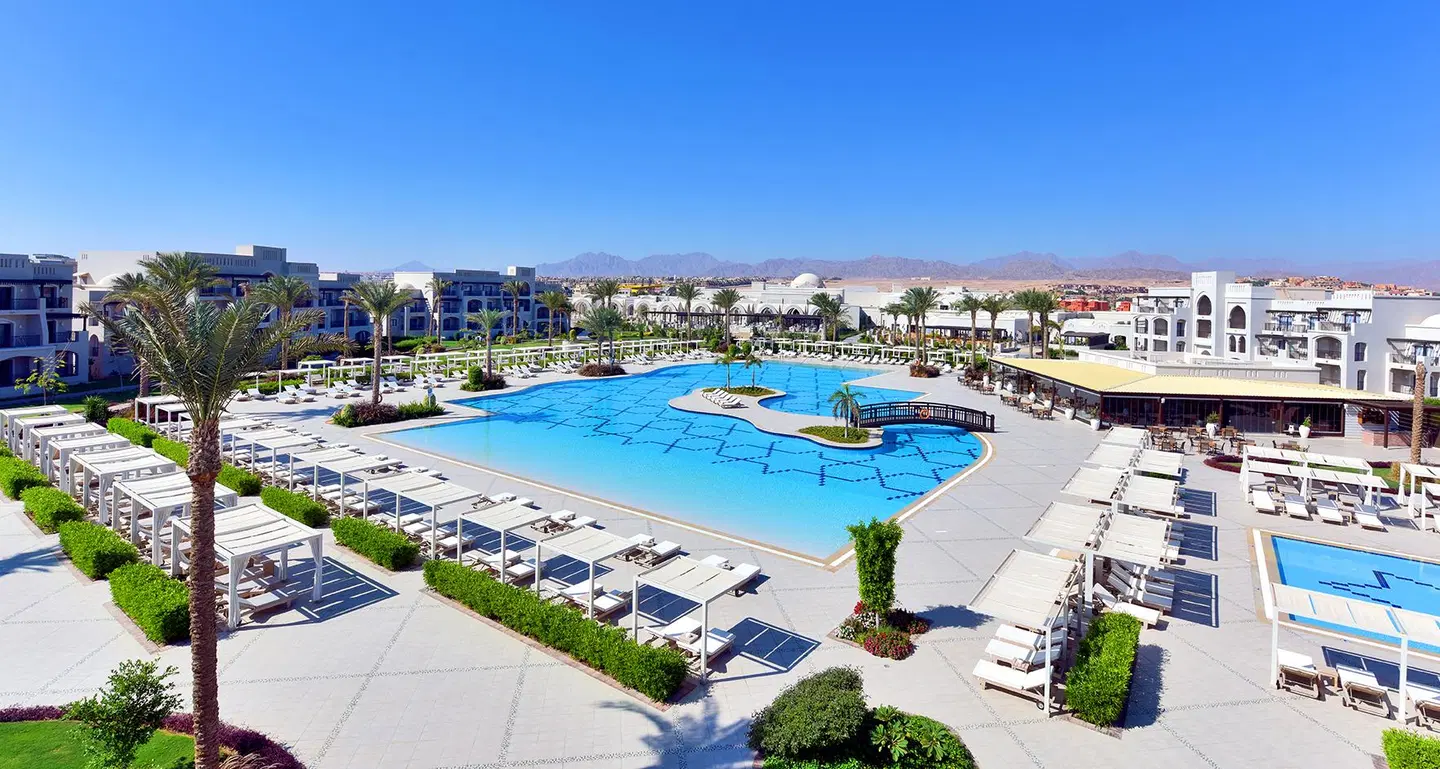 Steigenberger Alcazar OUTDOOR_POOL