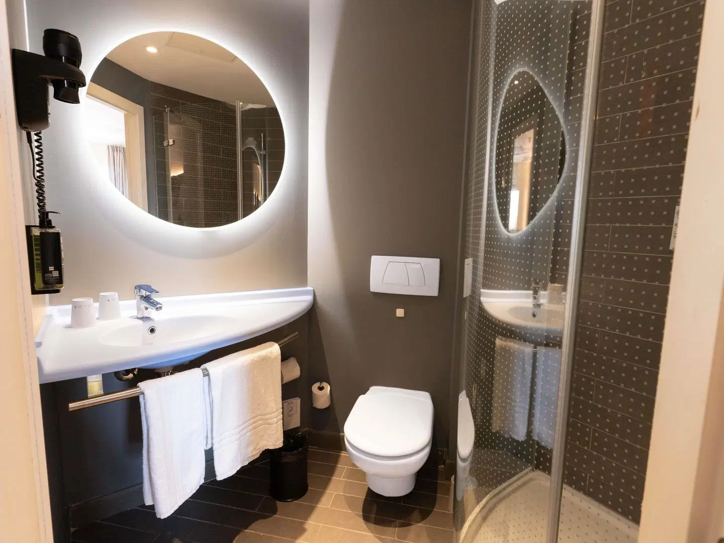 ibis Malaga Centro Ciudad Badezimmer
