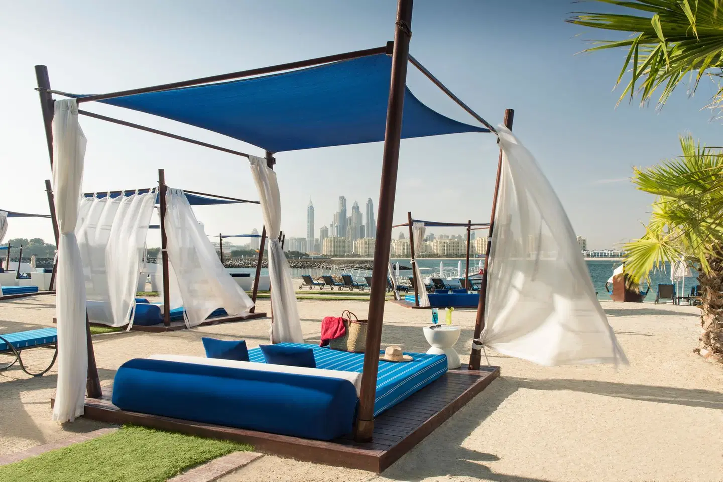 Rixos The Palm Dubai Hotel & Suites BEACH